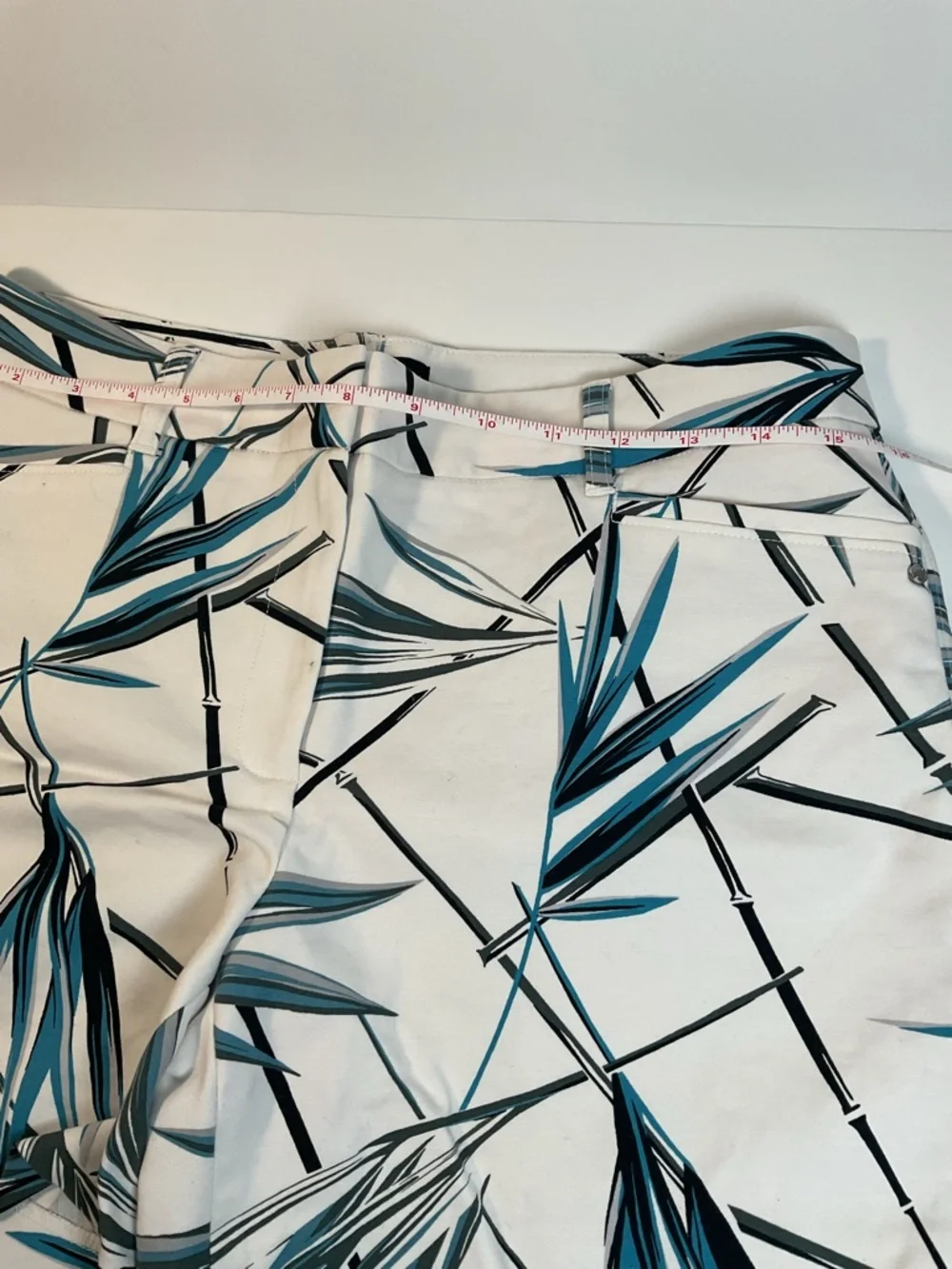 The 5” Short Tropical Palm Print Shorts Women Size 6 Beach Resort Stretch
